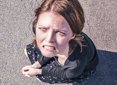 La ragazza ha dovuto affrontare le conseguenze della mastoplastica additiva